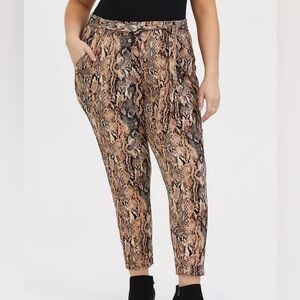 Torrid Animal Snakeskin Print Pull-On Taper Stretch Crepe High-Rise Pants 1X